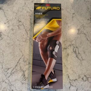 3M FUTURO Black Knee Stabilizer
